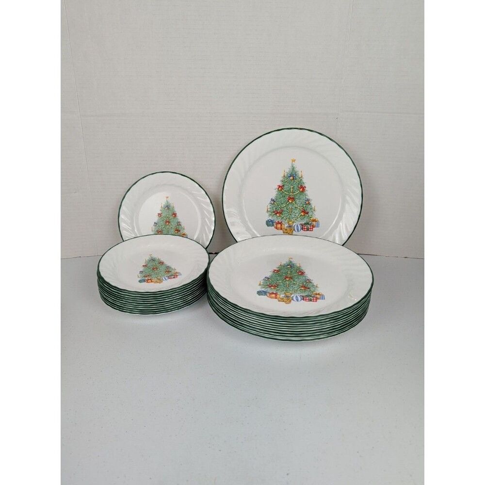Corelle Holiday Magic Set of 10 Dinner Plates &10 Saucers Retired Christmas